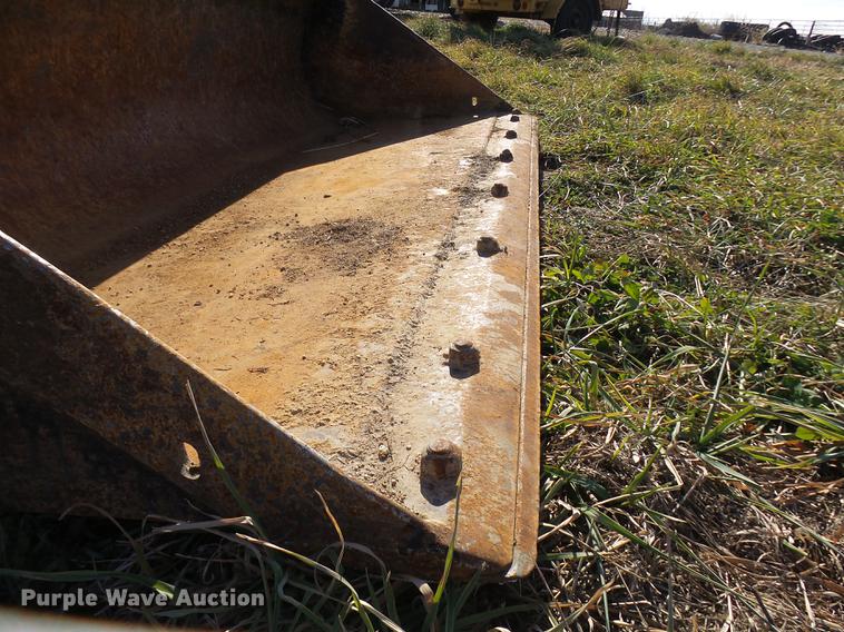 image for item DX9334 2004 Caterpillar 277B skid steer