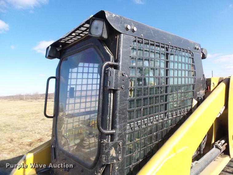 image for item DX9334 2004 Caterpillar 277B skid steer