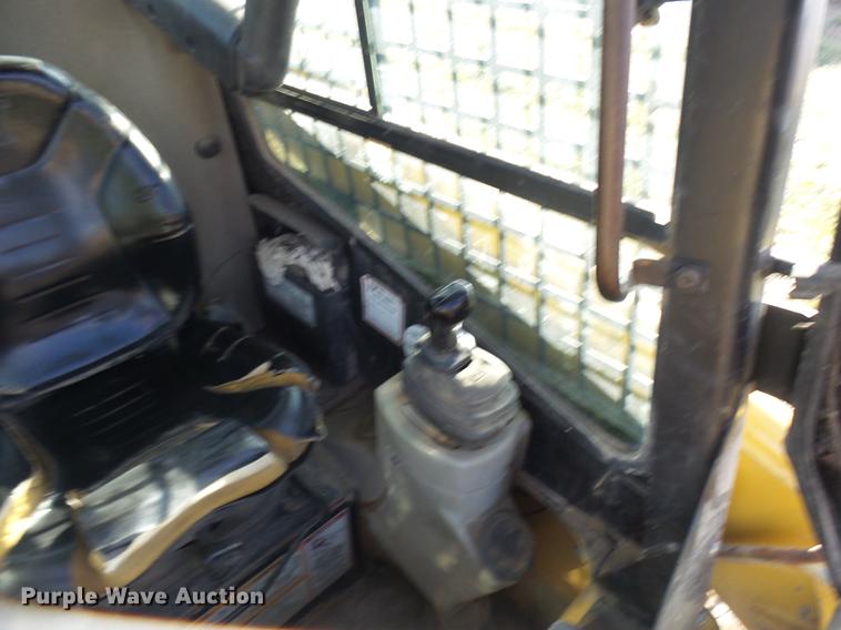 image for item DX9334 2004 Caterpillar 277B skid steer