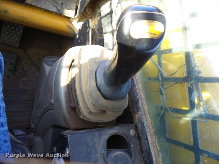 image for item DX9334 2004 Caterpillar 277B skid steer