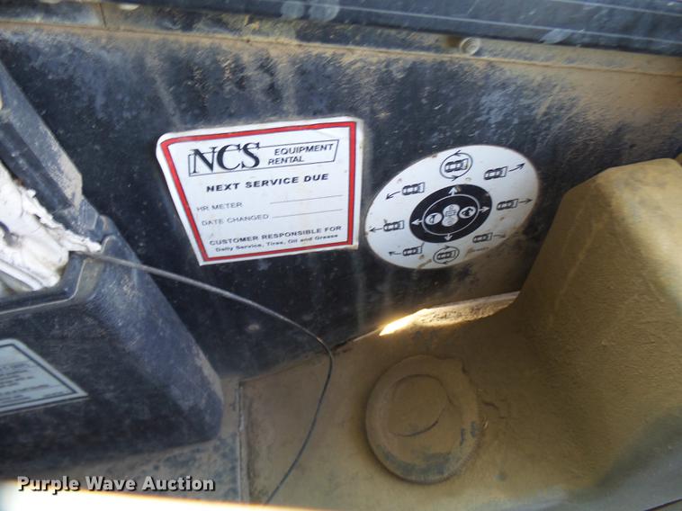 image for item DX9334 2004 Caterpillar 277B skid steer