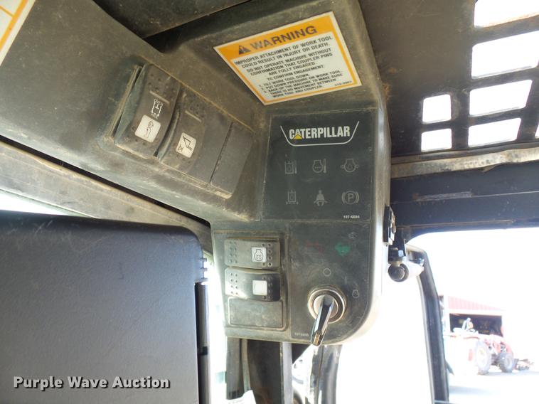 image for item DX9334 2004 Caterpillar 277B skid steer