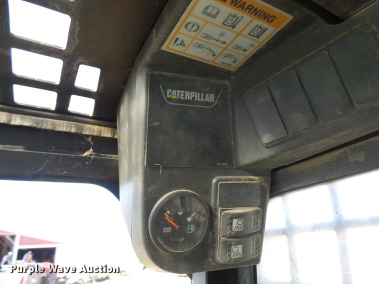 image for item DX9334 2004 Caterpillar 277B skid steer