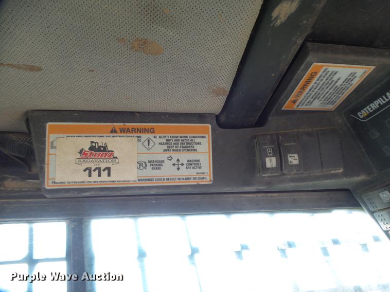 image for item DX9334 2004 Caterpillar 277B skid steer