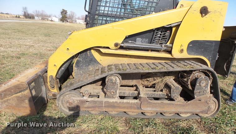 image for item DX9334 2004 Caterpillar 277B skid steer