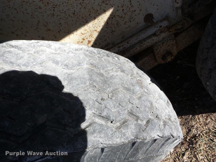 image for item BI9569 1973 shop built livestock trailer