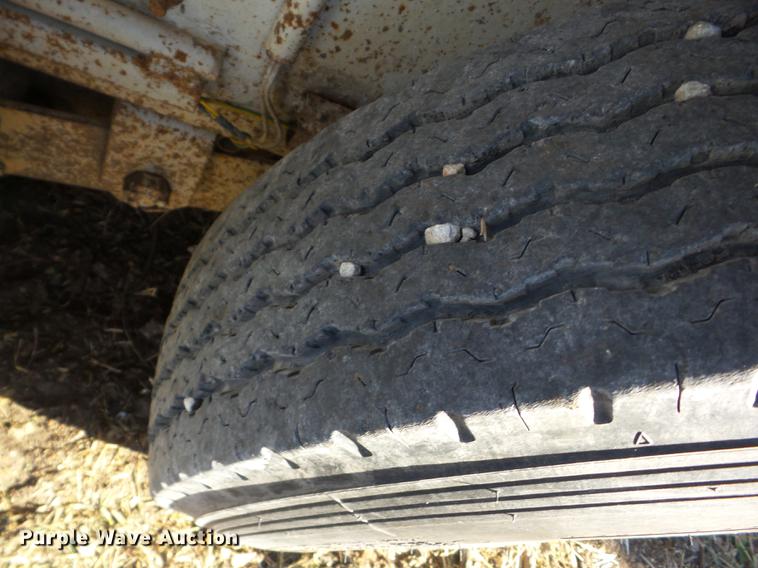 image for item BI9569 1973 shop built livestock trailer