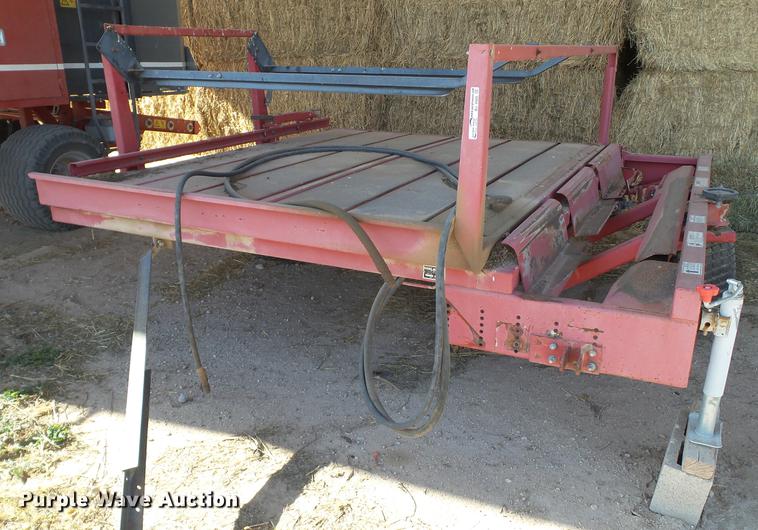 image for item BJ9905 Hoelscher 1000 hay accumulator