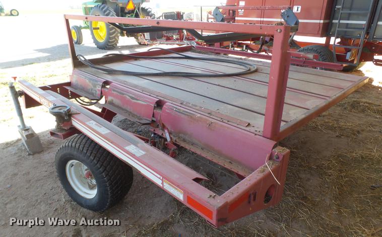 image for item BJ9905 Hoelscher 1000 hay accumulator