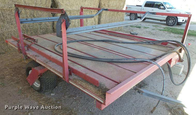 image for item BJ9905 Hoelscher 1000 hay accumulator