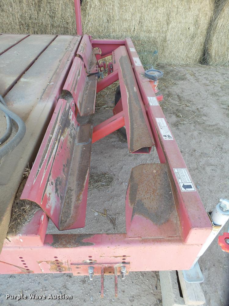 image for item BJ9905 Hoelscher 1000 hay accumulator