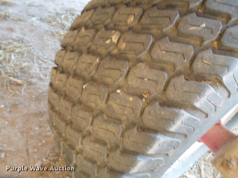 image for item BJ9905 Hoelscher 1000 hay accumulator