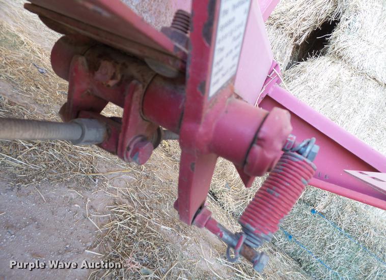 image for item BJ9905 Hoelscher 1000 hay accumulator