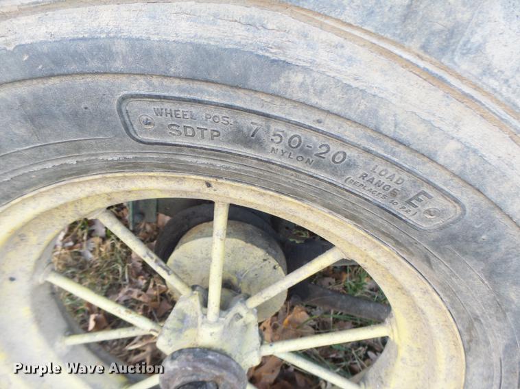 image for item DB9850 Manure spreader