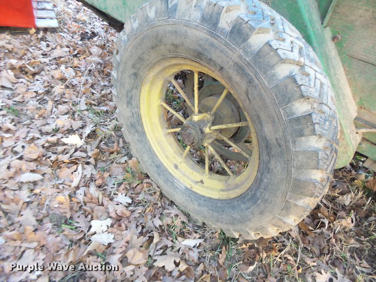 image for item DB9850 Manure spreader