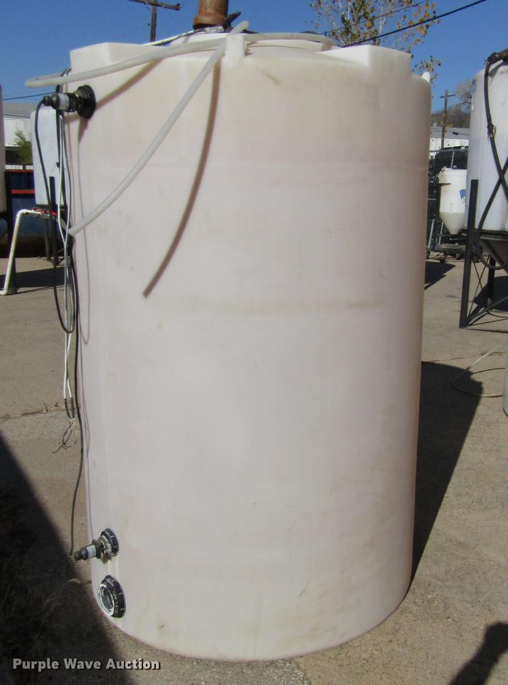 image for item DC0007 Poly tank