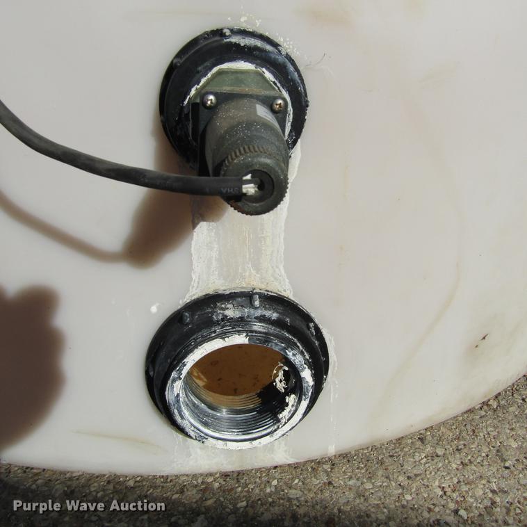 image for item DC0007 Poly tank