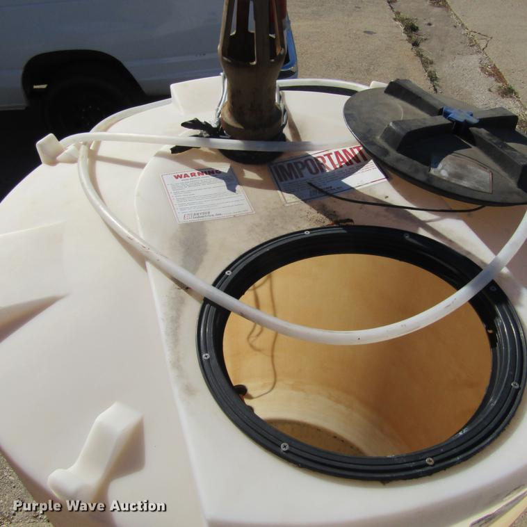 image for item DC0007 Poly tank