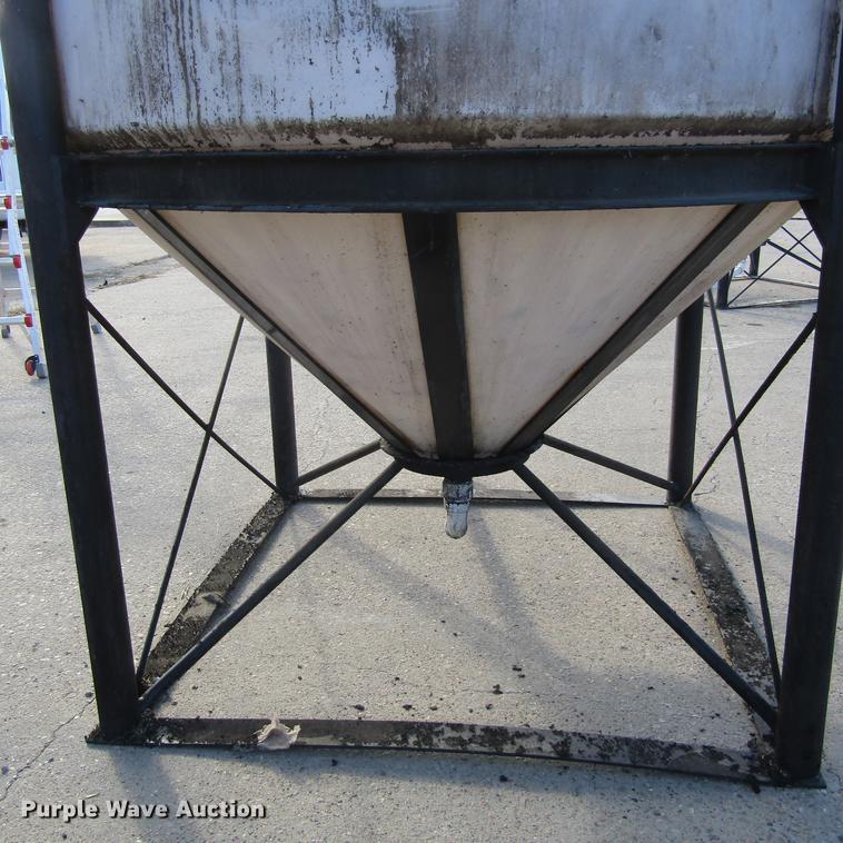 image for item DC0008 Poly tank