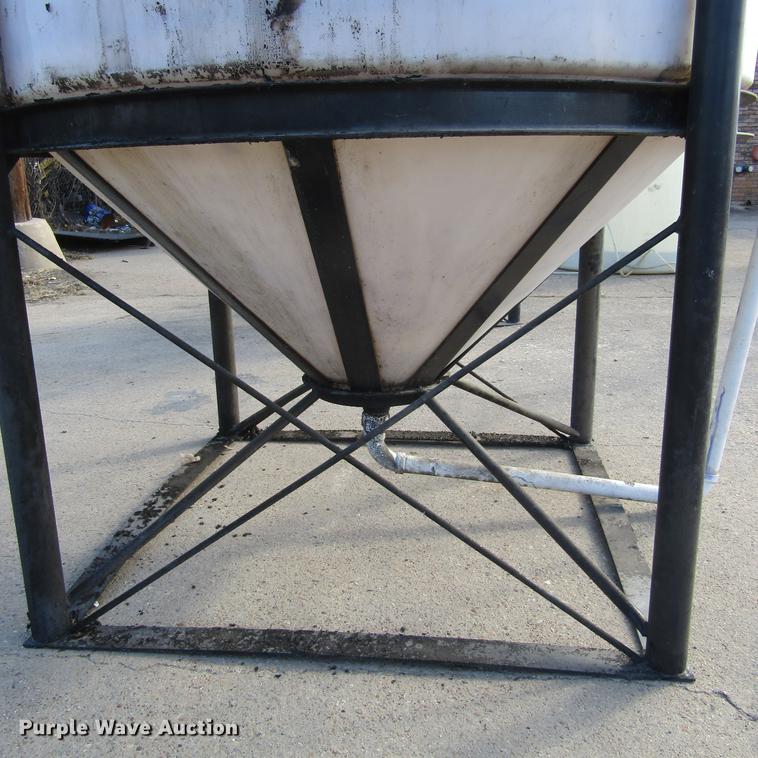 image for item DC0008 Poly tank