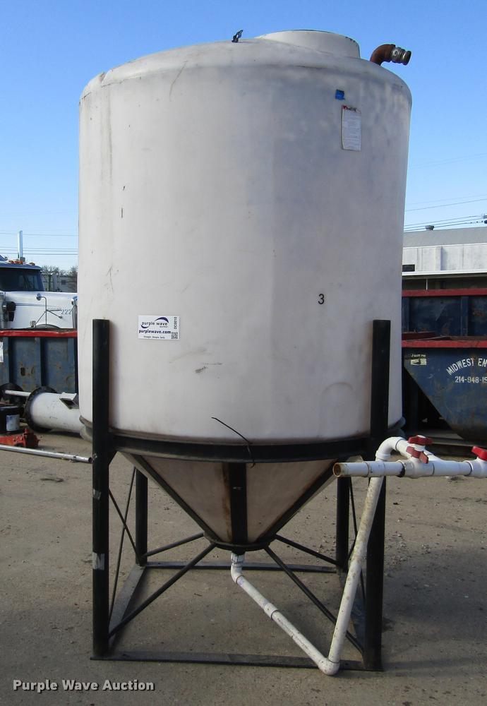 image for item DC0010 Poly tank