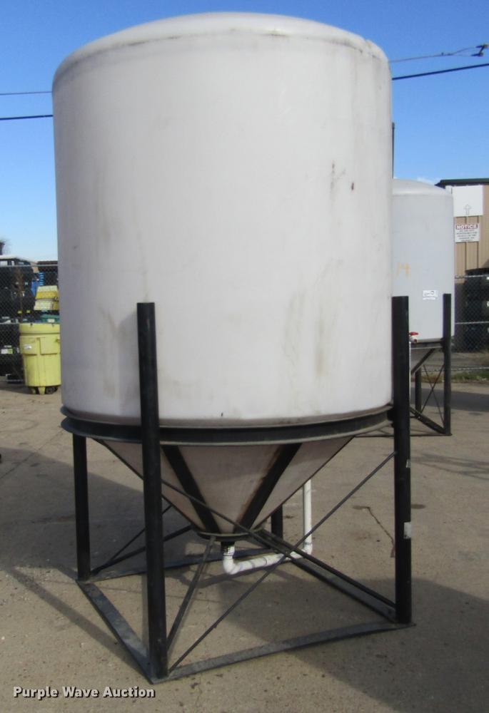 image for item DC0010 Poly tank