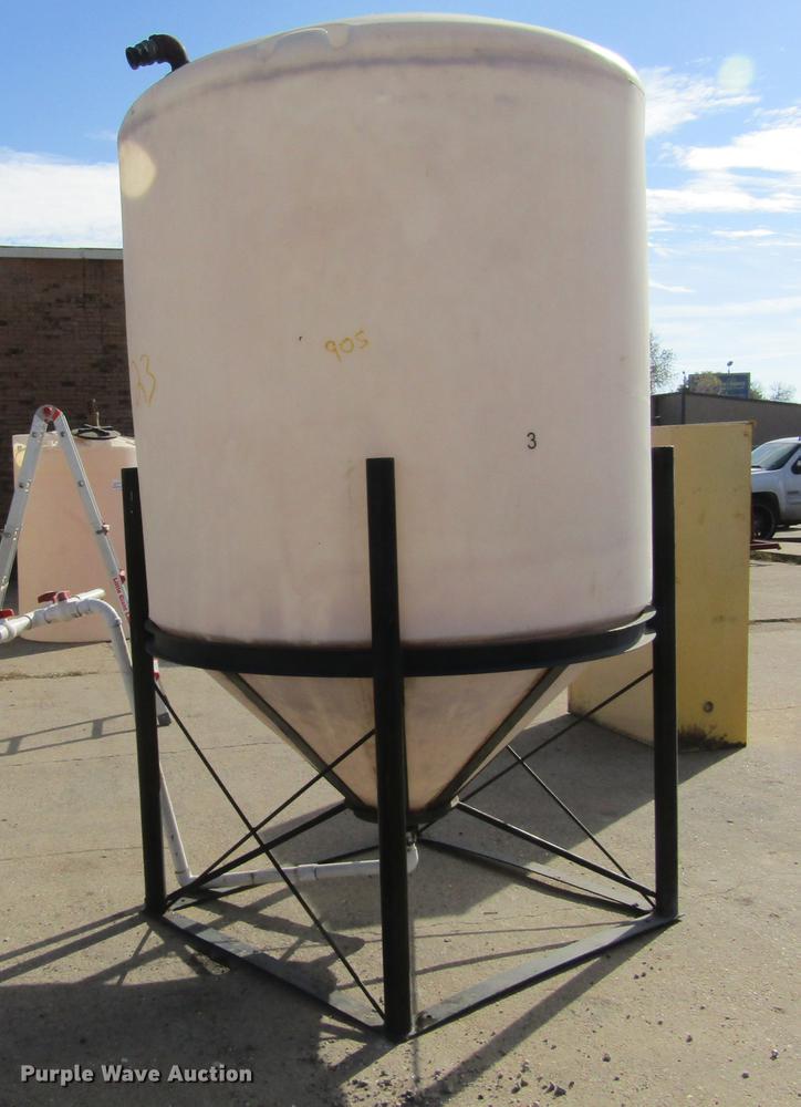 image for item DC0010 Poly tank