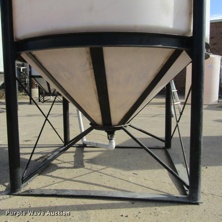 image for item DC0010 Poly tank