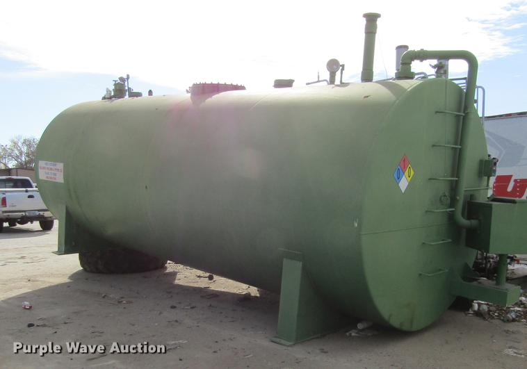 image for item DC0011 6,000 gallon fuel tank