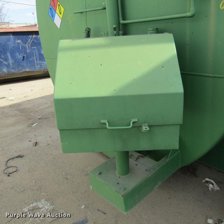 image for item DC0011 6,000 gallon fuel tank