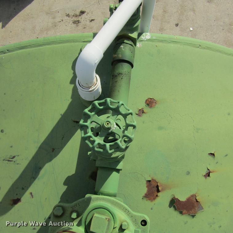 image for item DC0011 6,000 gallon fuel tank