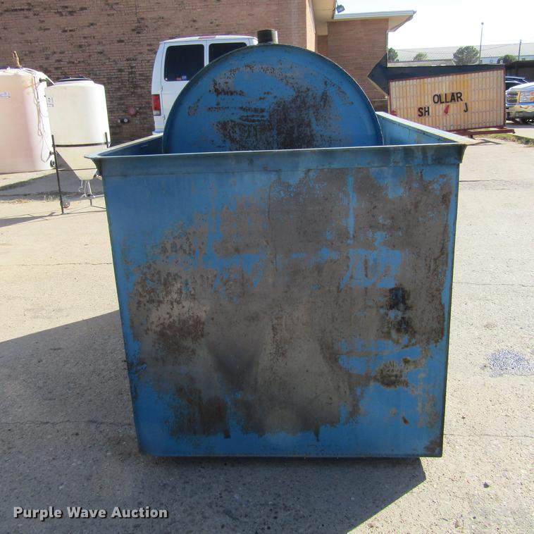 image for item DC0012 Waste oil tank with enclosure