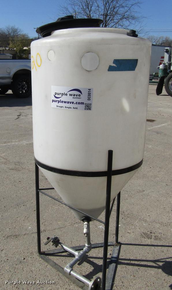 image for item DC0014 Poly tank