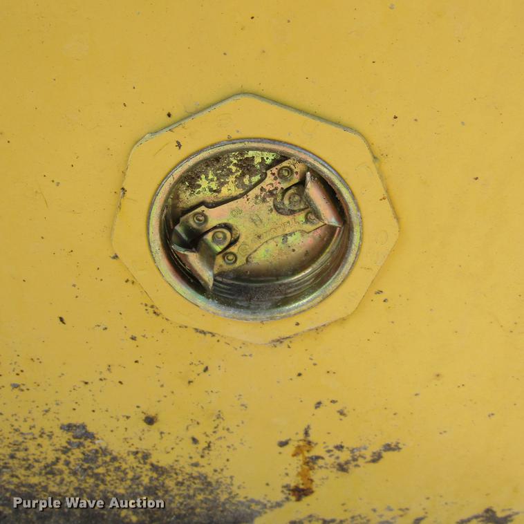 image for item DC0015 Metal storage cabinet