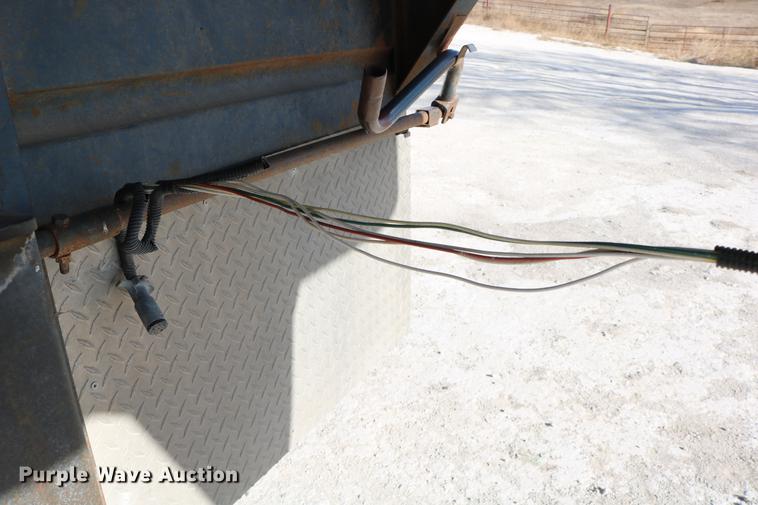 image for item DC3596 1990 Travalong livestock trailer