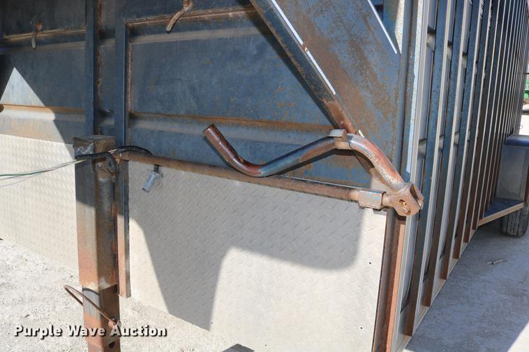 image for item DC3596 1990 Travalong livestock trailer