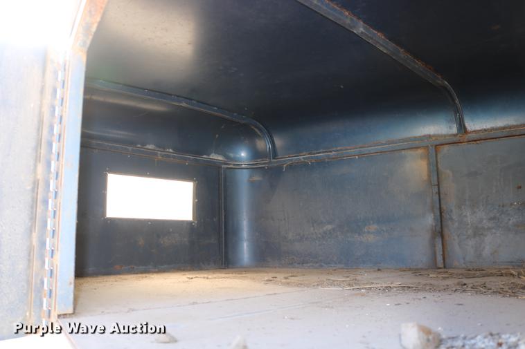 image for item DC3596 1990 Travalong livestock trailer