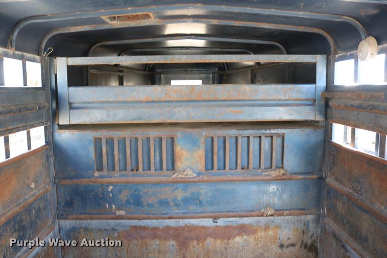 image for item DC3596 1990 Travalong livestock trailer