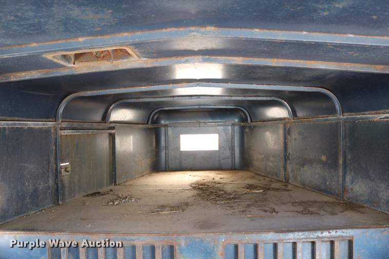 image for item DC3596 1990 Travalong livestock trailer