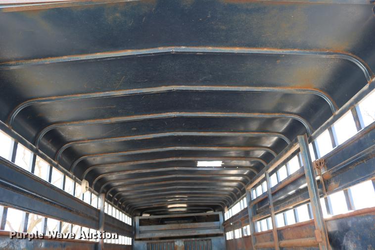 image for item DC3596 1990 Travalong livestock trailer