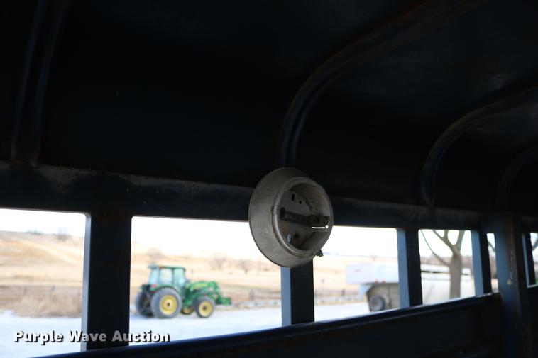 image for item DC3596 1990 Travalong livestock trailer