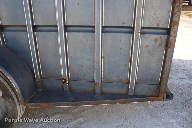 image for item DC3596 1990 Travalong livestock trailer