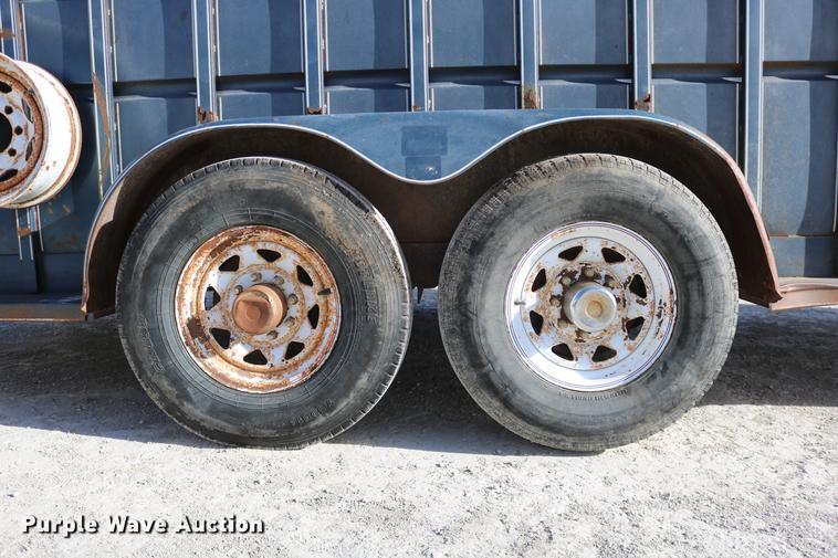 image for item DC3596 1990 Travalong livestock trailer