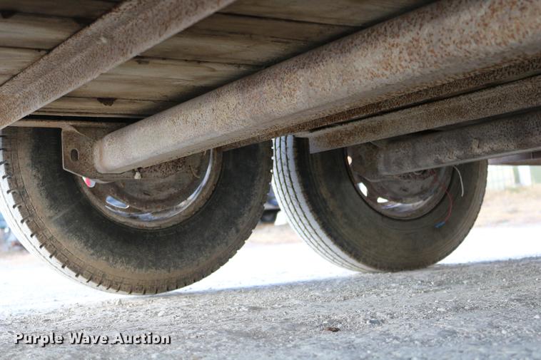 image for item DC3596 1990 Travalong livestock trailer
