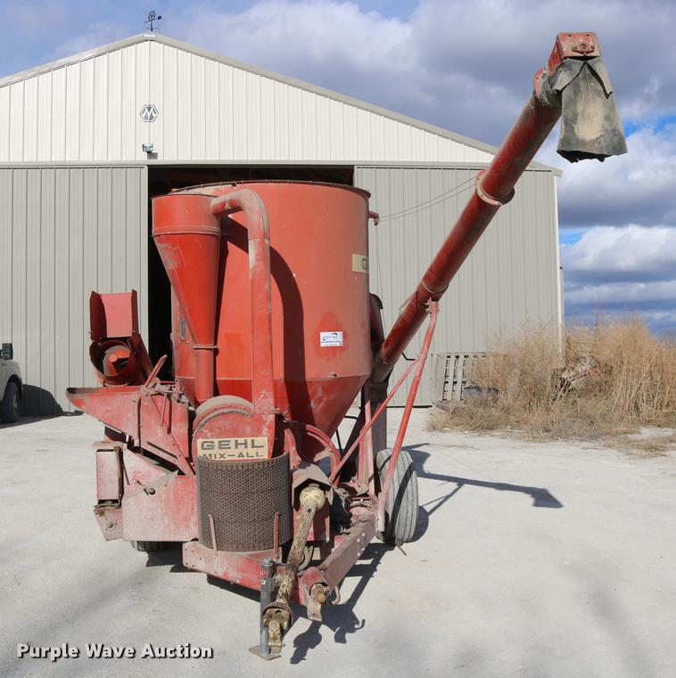 image for item DC3597 Gehl 95MX grinder mixer