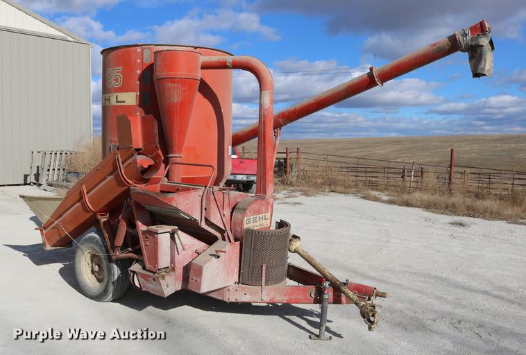 image for item DC3597 Gehl 95MX grinder mixer