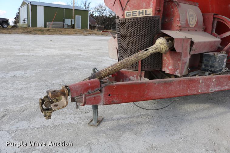 image for item DC3597 Gehl 95MX grinder mixer