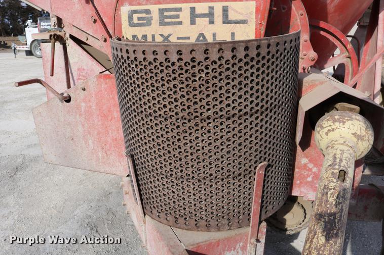 image for item DC3597 Gehl 95MX grinder mixer