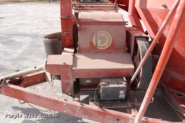 image for item DC3597 Gehl 95MX grinder mixer