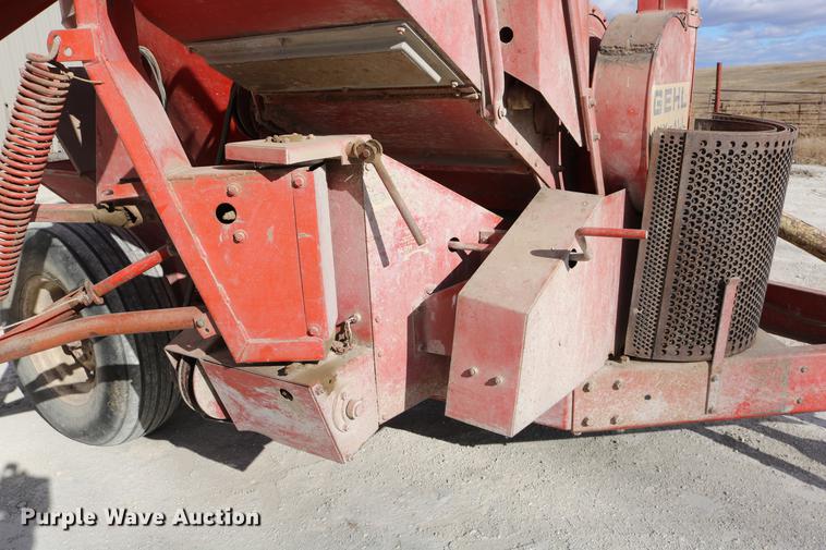 image for item DC3597 Gehl 95MX grinder mixer